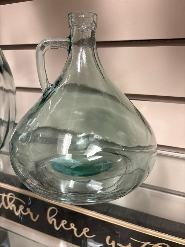 Short Vase with Handle
