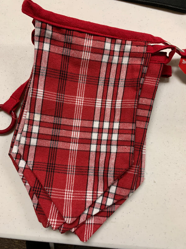 Pendant Garland In Woven Plaid