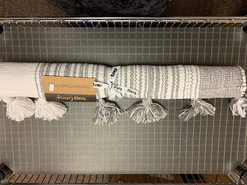 Tassel Plaid Rug - Gray