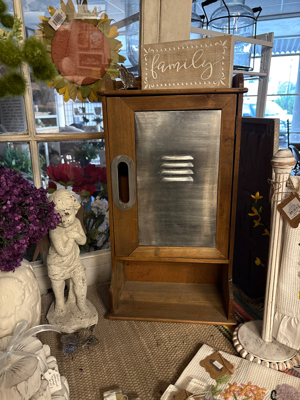 Mounted Cabinet