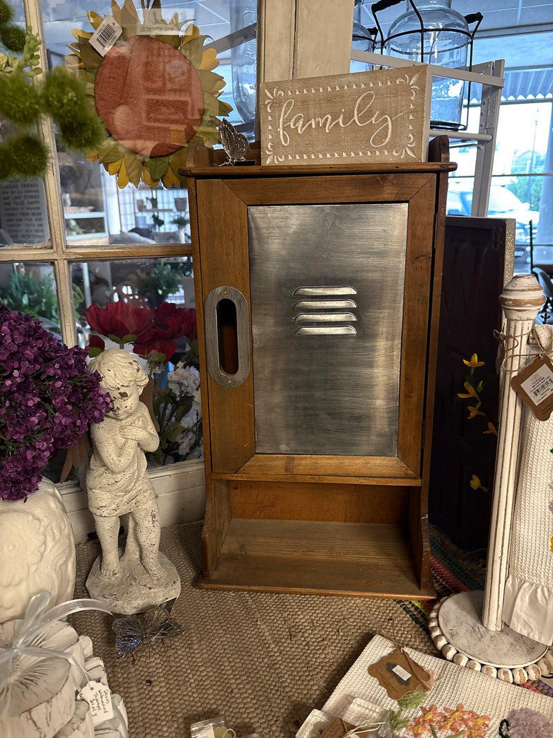 Mounted Cabinet