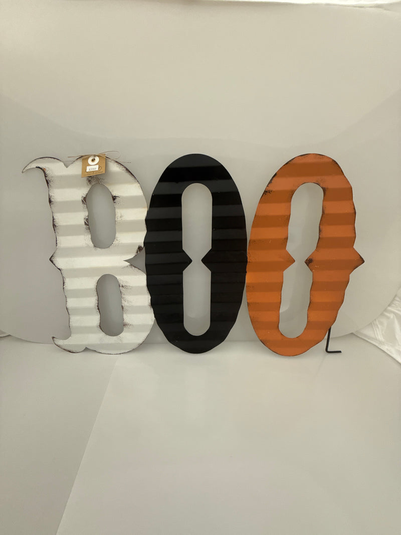 Boo Easel Decor