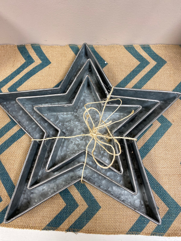 Tin Nesting Star Trays - Set Of 3